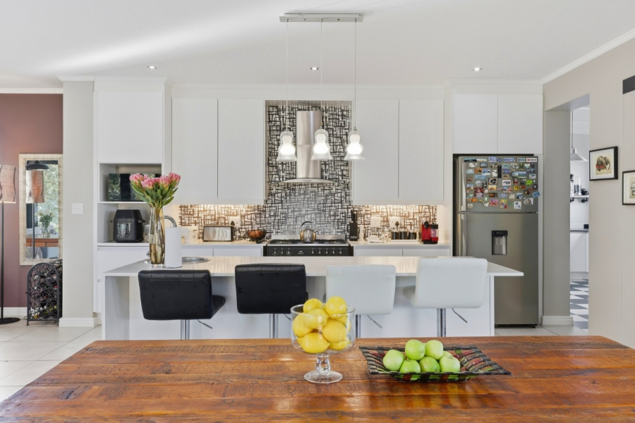 3 Bedroom Property for Sale in Lake Michelle Security And Eco Estate Western Cape